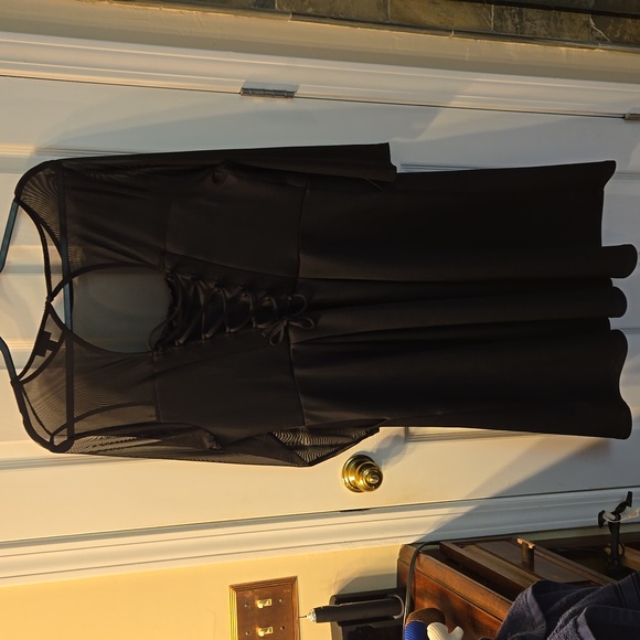 Mini Scuba Illusion Neck Dress Torrid Size 2 - Picture 3 of 5